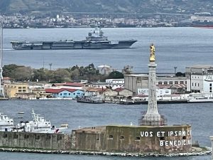 Charles de Gaulle nave stretto 50