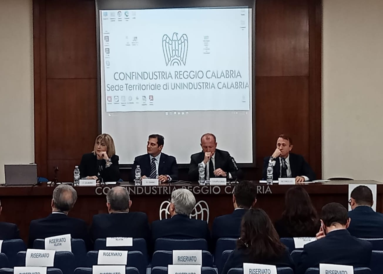 Confindustria convegno microcredito