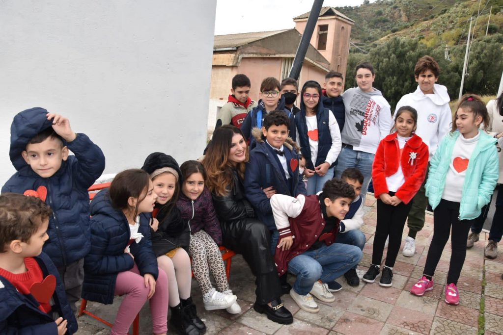 Don Zampaglione benedice Panchina Rossa a Masella