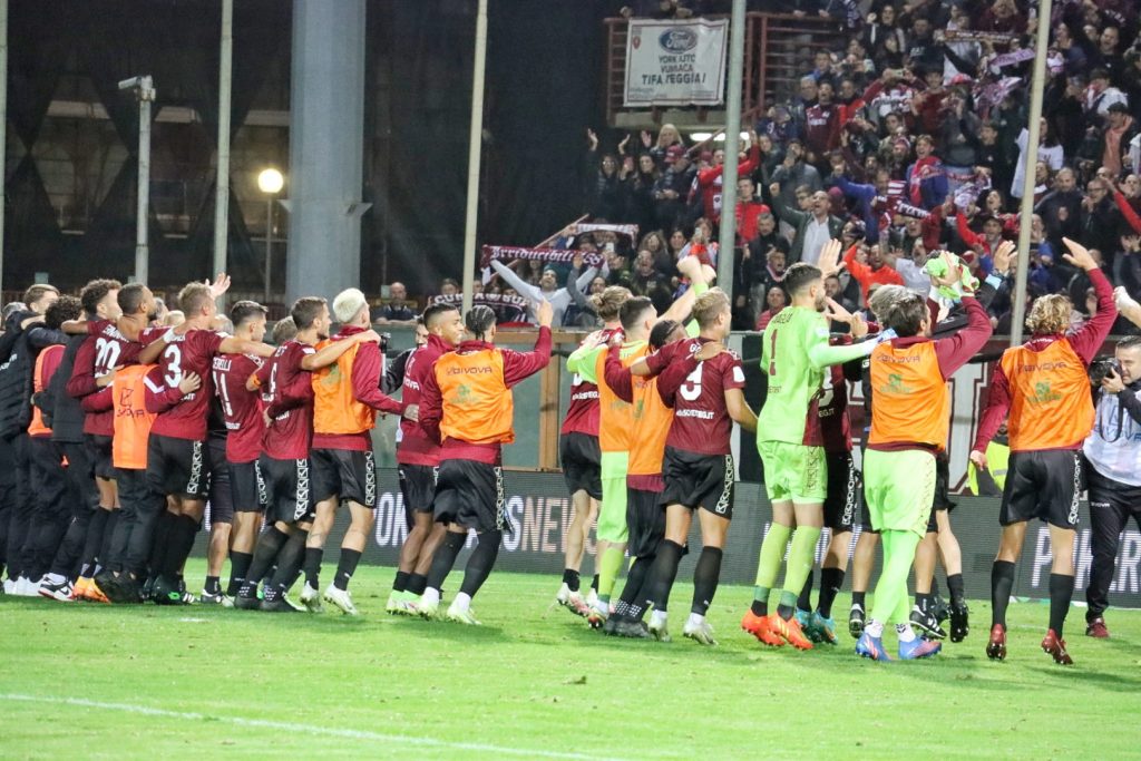 Festa Reggina-Genoa squadra Curva Sud coro finale
