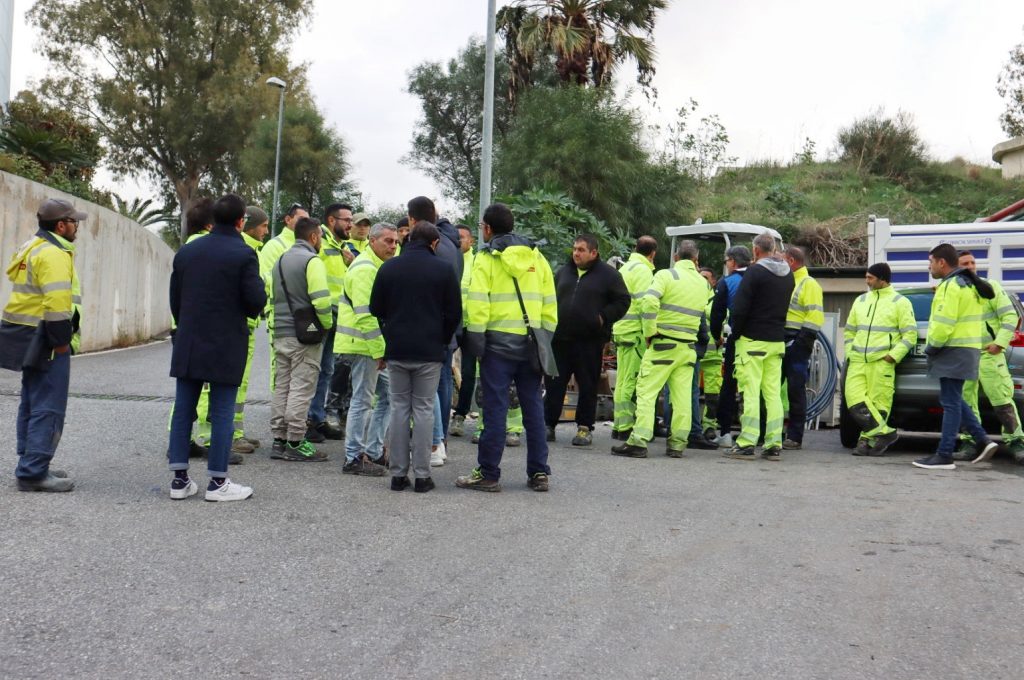 Lavoratori castore protestano (6)