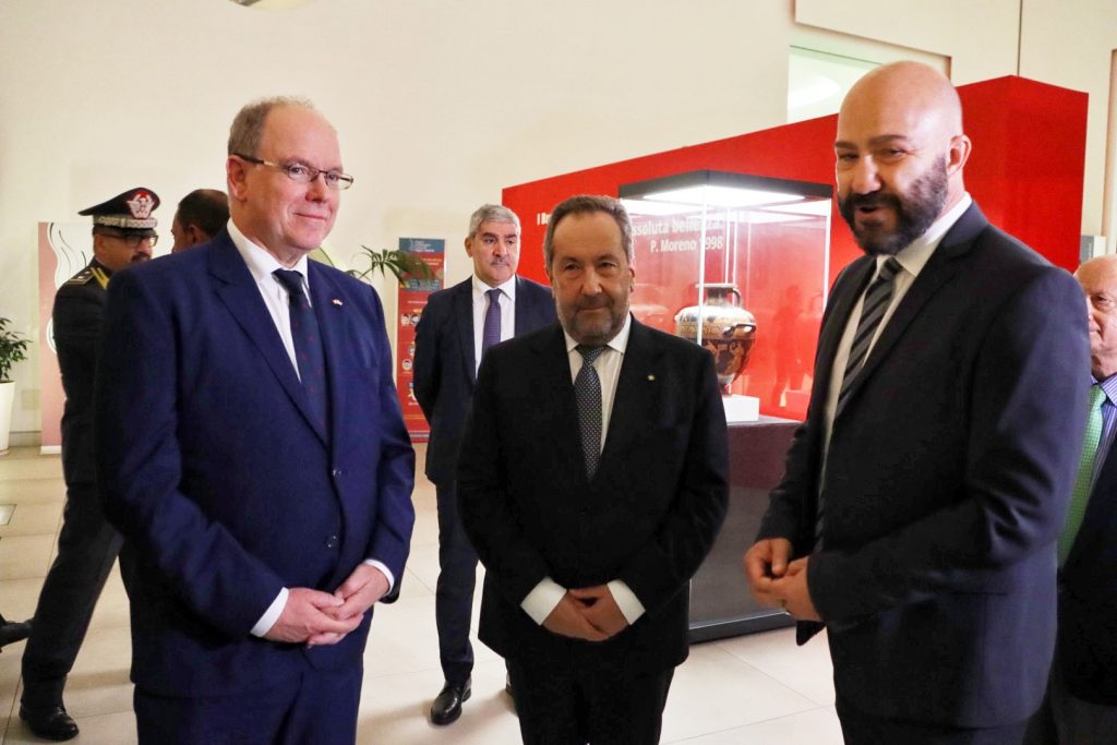 Principe Alberto II di Monaco al museo di reggio calabria