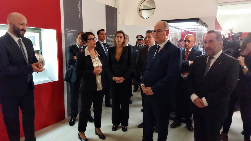 Principe Alberto II di Monaco al museo di reggio calabria