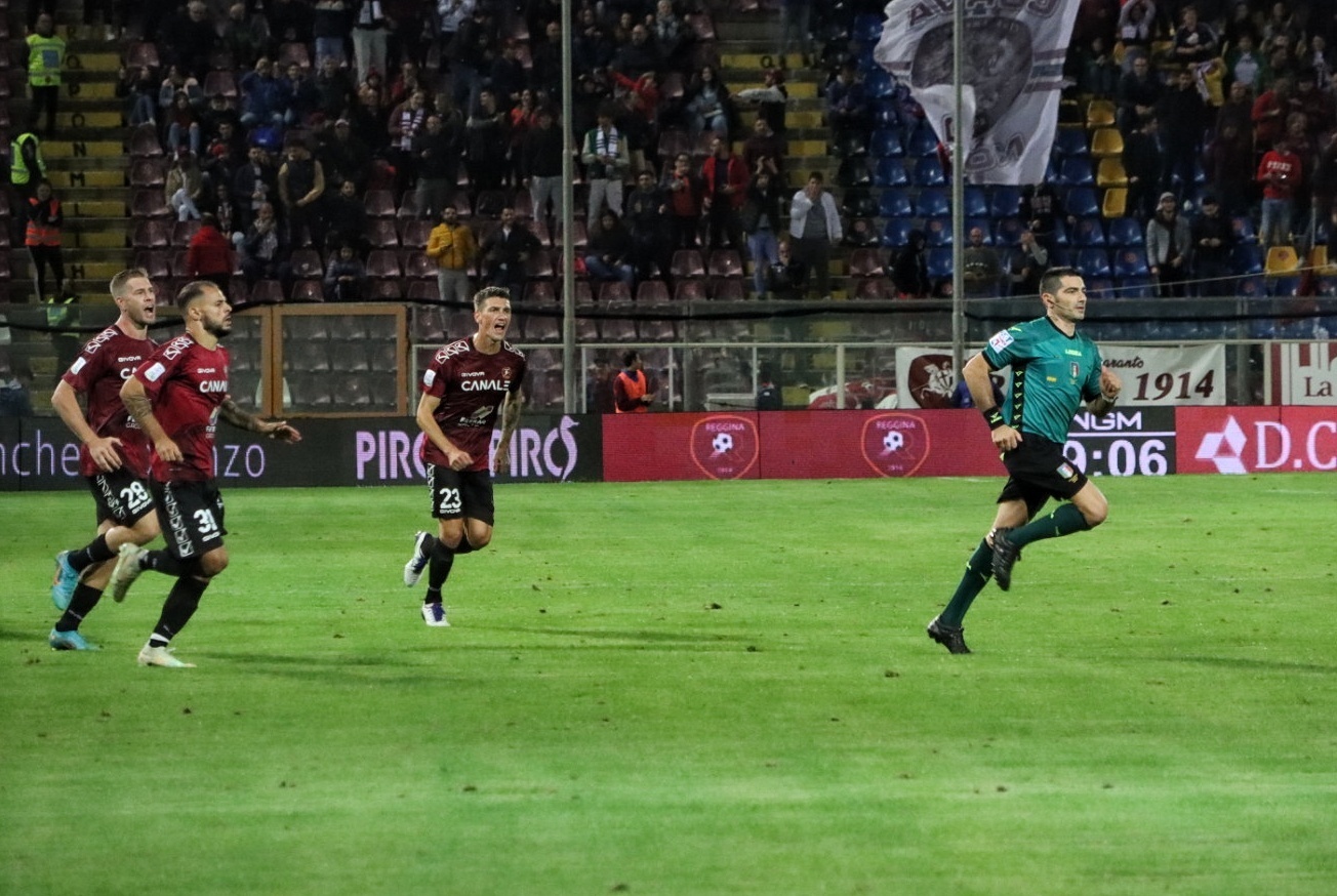 Reggina-Genoa Gagliolo Canotto Camporese arbitro Maresca