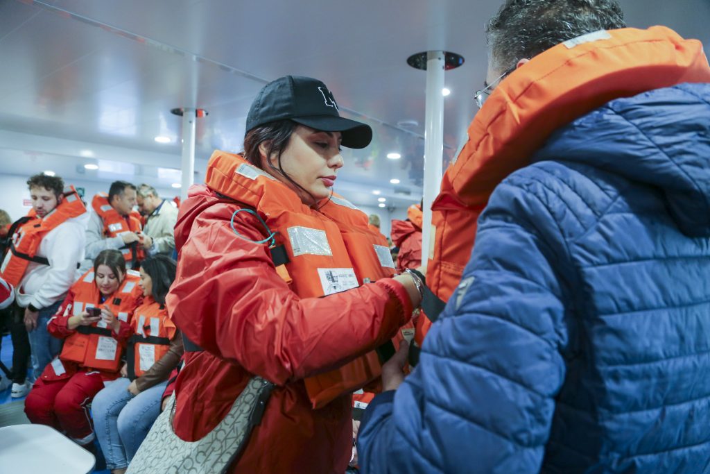 emergenza traghetto nave