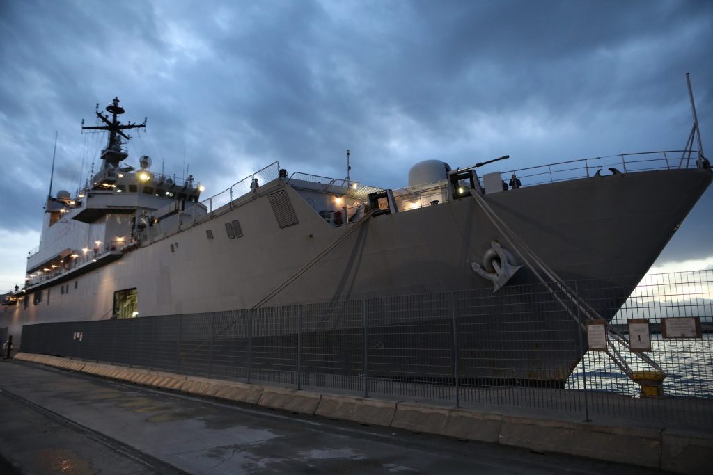 nave marina militare