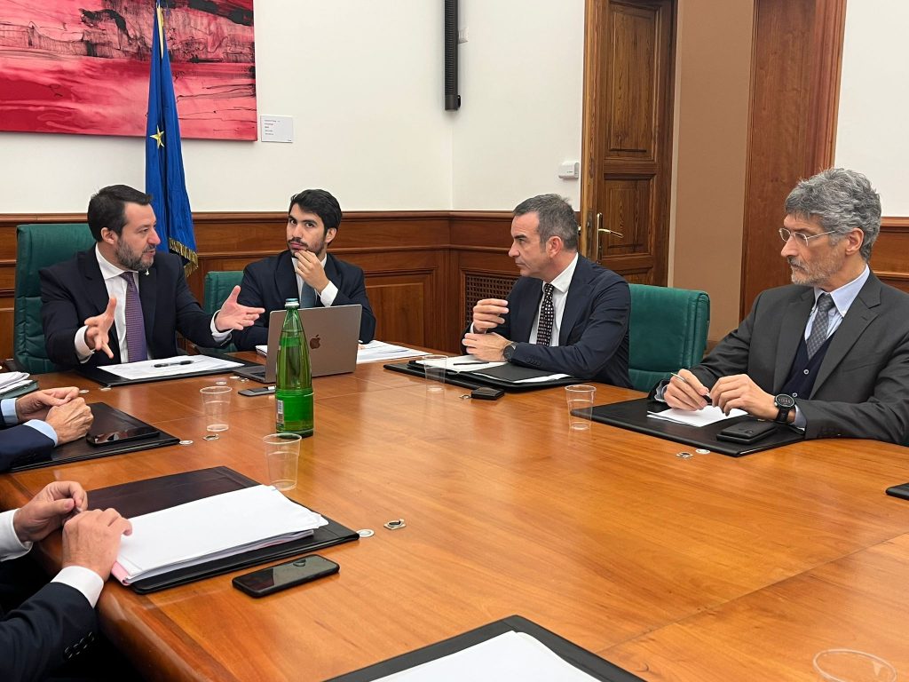 salvini occhiuto