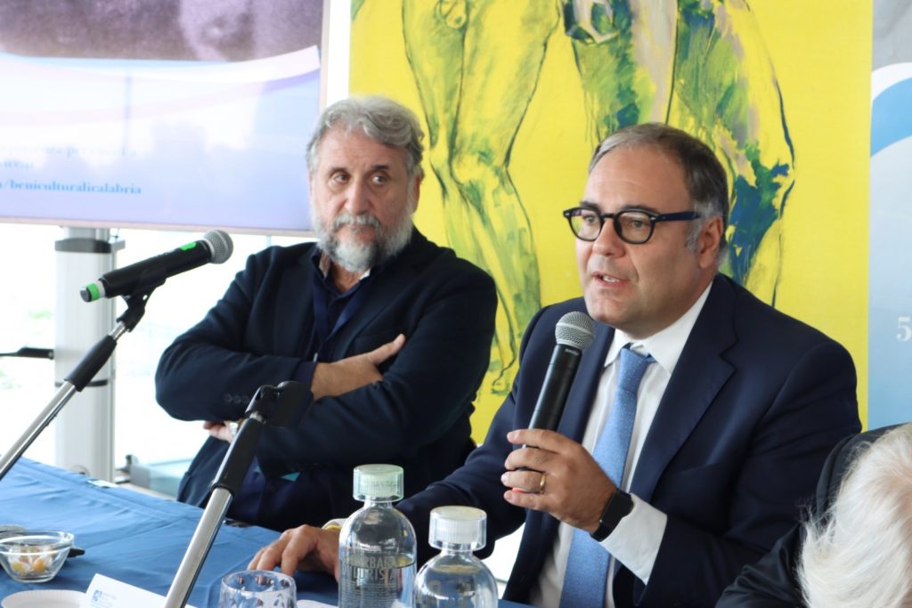sgarbi al museo di reggio calabria