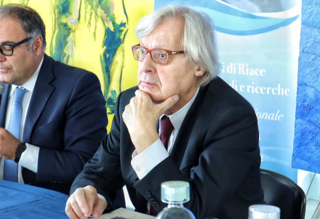 sgarbi al museo di reggio calabria