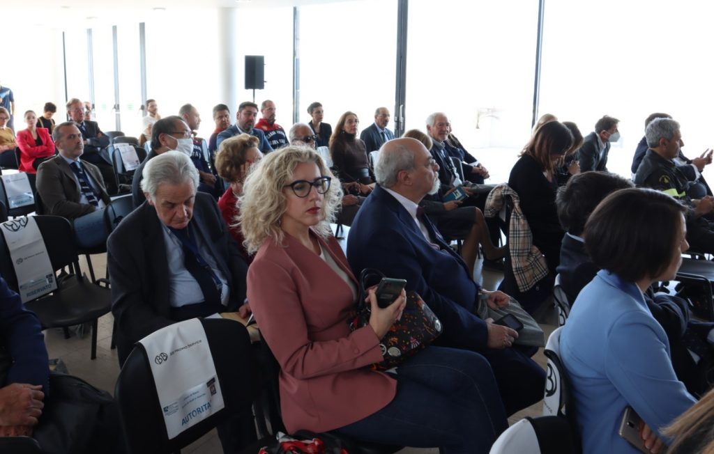 sgarbi al museo di reggio calabria