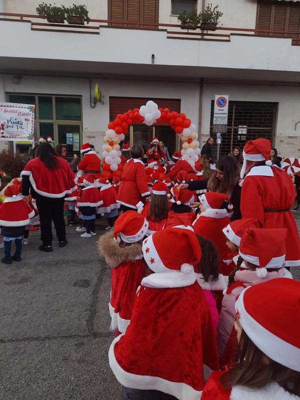 Evento di Natale bambini ufficio postale Varapodio