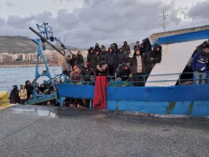 Migranti Porto Reggio Calabria