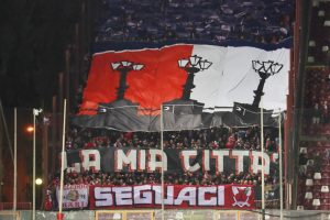 Coreografia Reggina-Bari tifosi ospiti Granillo