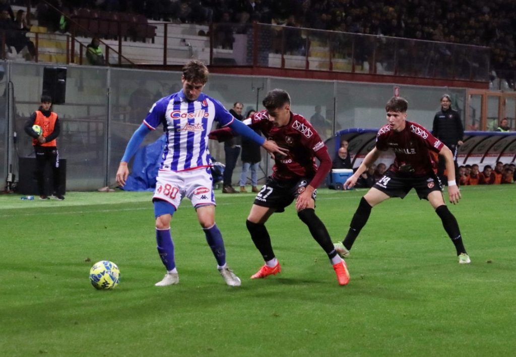 Reggina-Bari Pierozzi e Fabbian