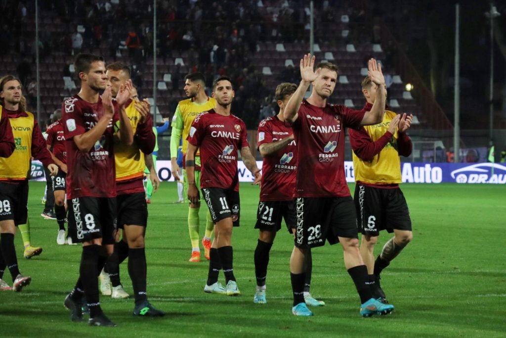 Reggina-Frosinone saluto finale