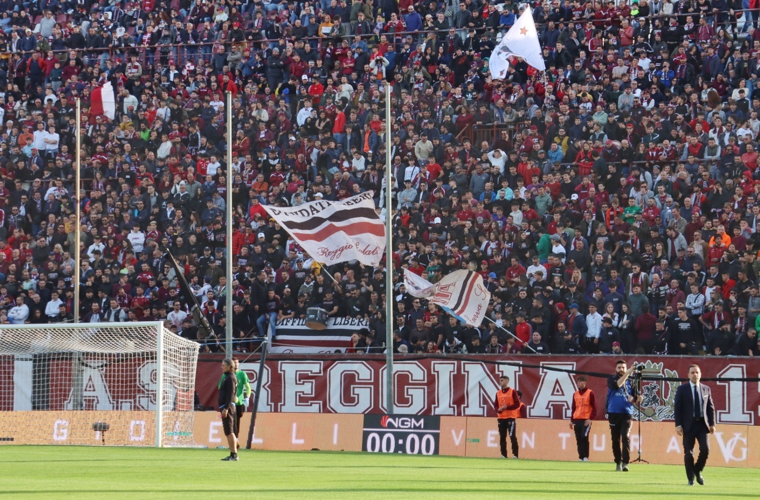 Reggina-Frosinone Curva Sud tifosi Granillo