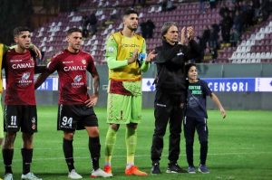 Reggina-Frosinone saluto finale Liotti Ravaglia e Inzaghi