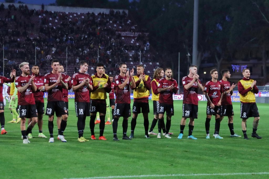 Reggina-Frosinone saluto finale