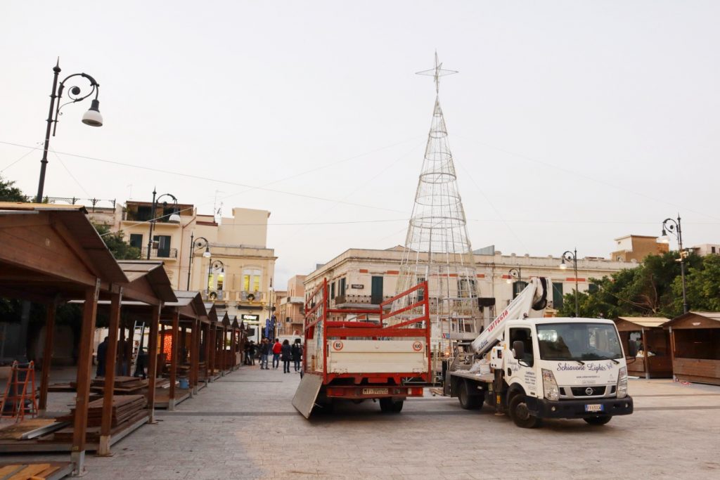 albero natale piazza duomo