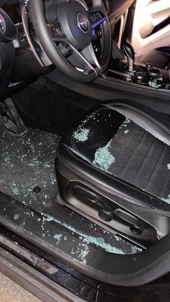 maltempo reggio calabria vento abbatte lampione