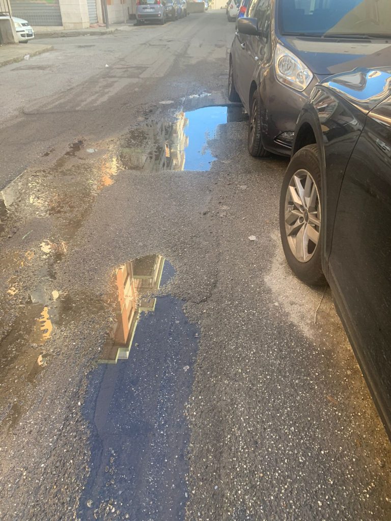 Buche Via Villini Svizzeri Reggio Calabria