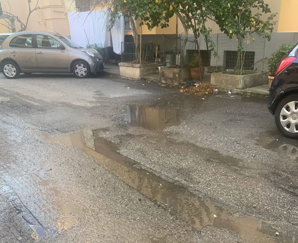 Buche Via Villini Svizzeri Reggio Calabria