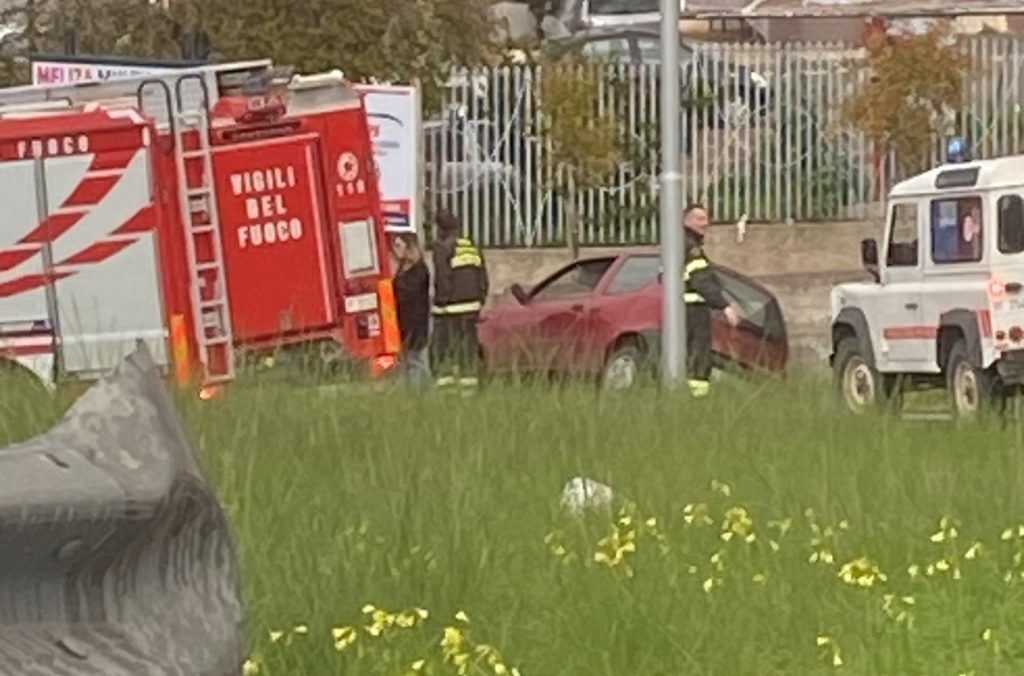 Incidente Cardinale Portanova Auto Cunetta