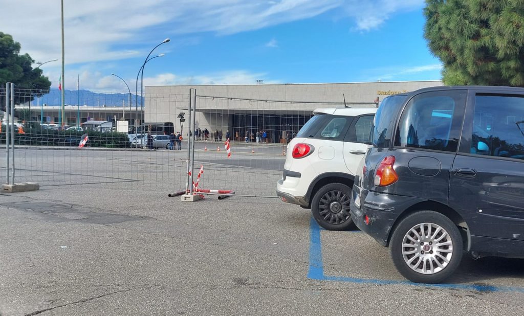 Lavori scavi Piazza Garibaldi area recintata cambia capolinea Atam