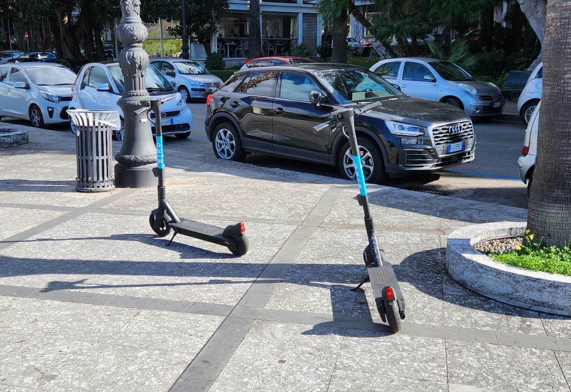 Monopattini elettrici sul Lungomare di Reggio Calabria