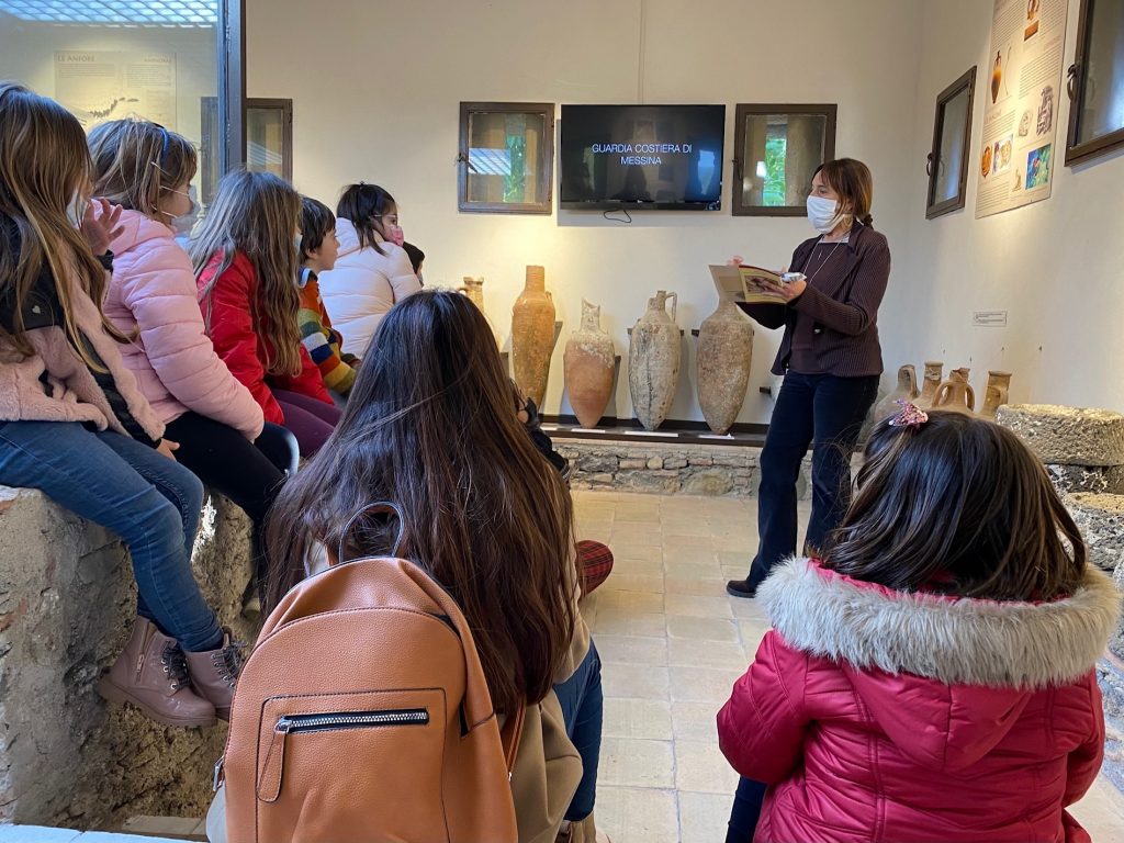 PNT, Museo di Naxos, sez. Archeologia Subacquea, visita con l'archeologa(foto d'archivio)