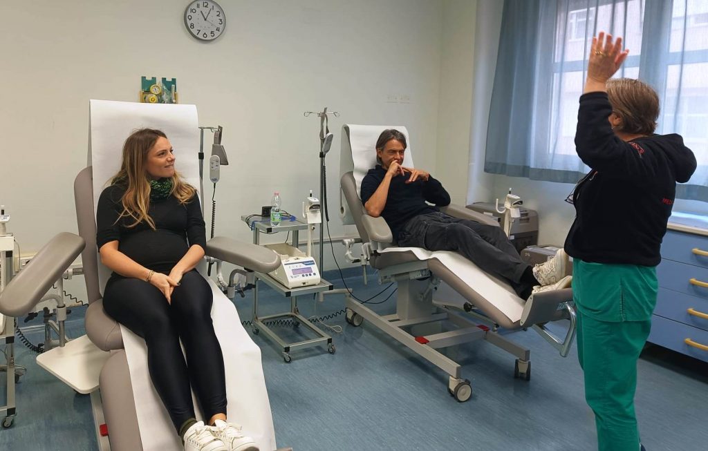 Pippo Inzaghi e Angela Robusti donano sangue al GOM