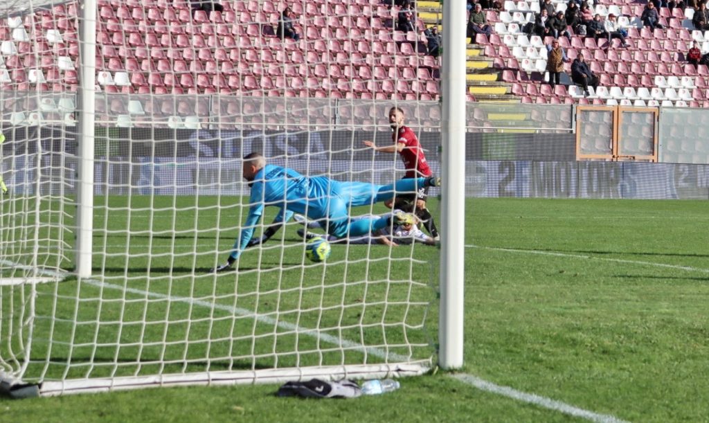 Reggina-Ternana palo Canotto