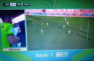 Reggina-Ternana episodio gol annullato a Canotto