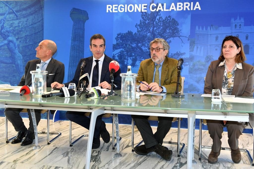 Sanità conferenza occhiuto