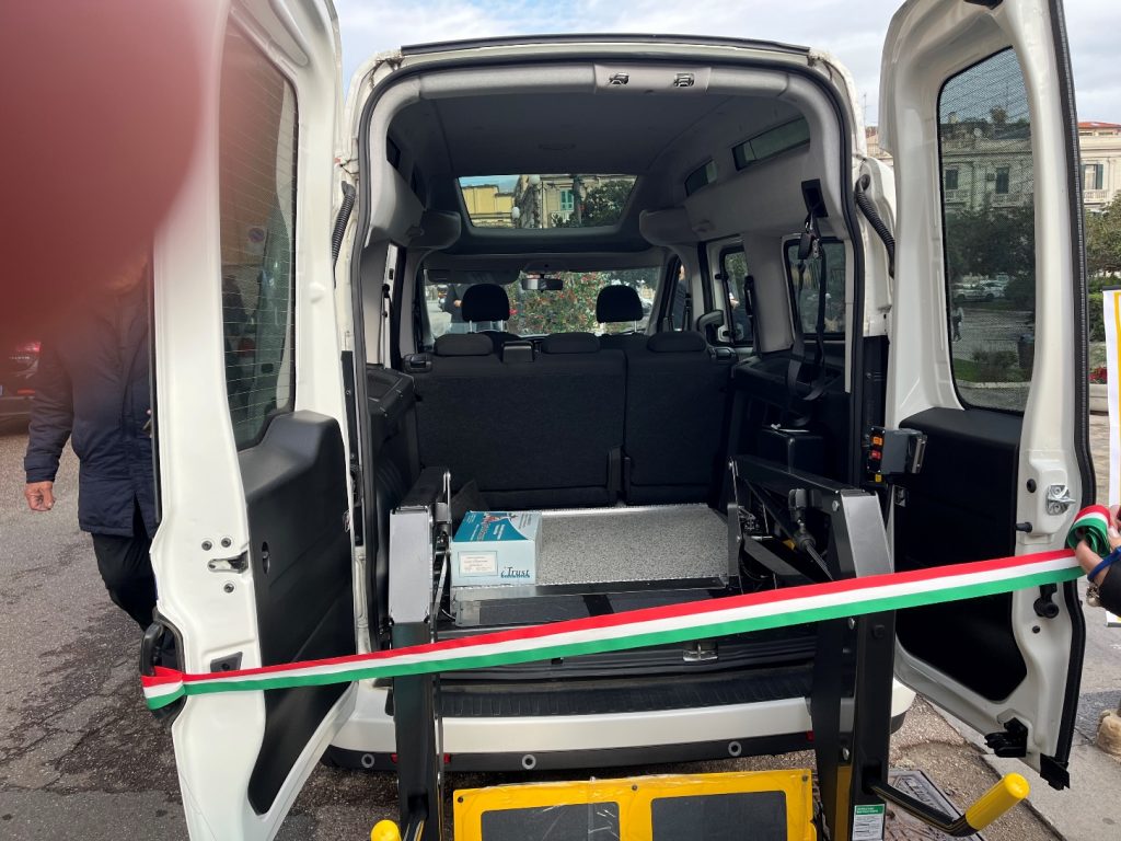 autoveicolo per persone con disabilità (13)