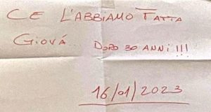 bigliettino lapide giovanni falcone