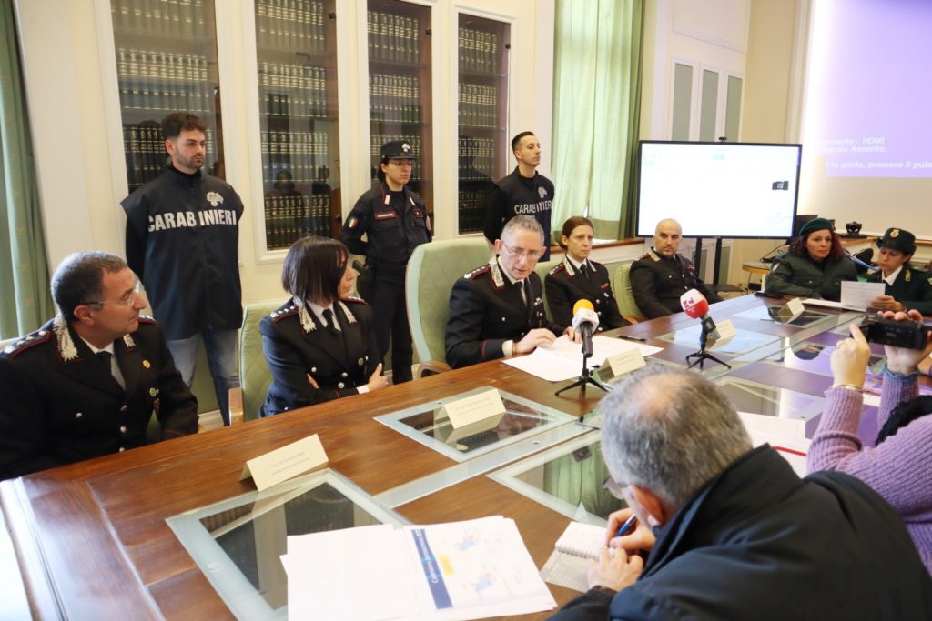 carabinieri forestali conferenza stampa