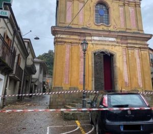 chiesa dasà crollo croce fulmine