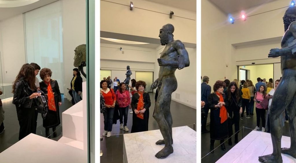 gina lollobrigida al museo di reggio calabria per visitare i bronzi