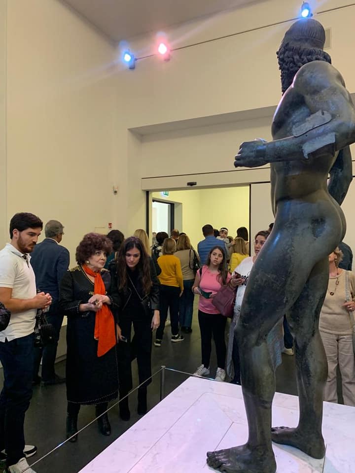 gina lollobrigida al museo di reggio per i bronzi