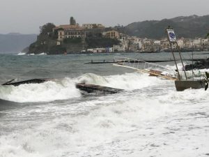 mare mosso eolie