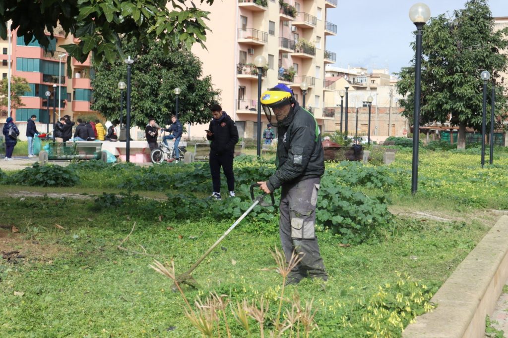 Angela Robusti, Inzaghi e gli studenti reggini al Rione Marconi