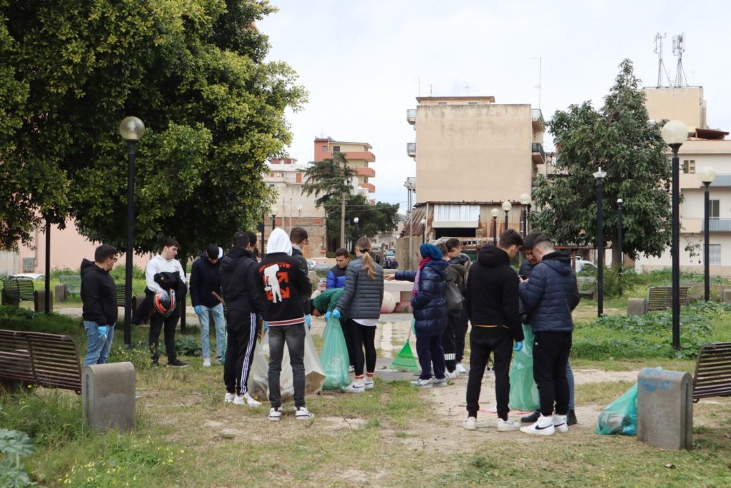Angela Robusti, Inzaghi e gli studenti reggini al Rione Marconi