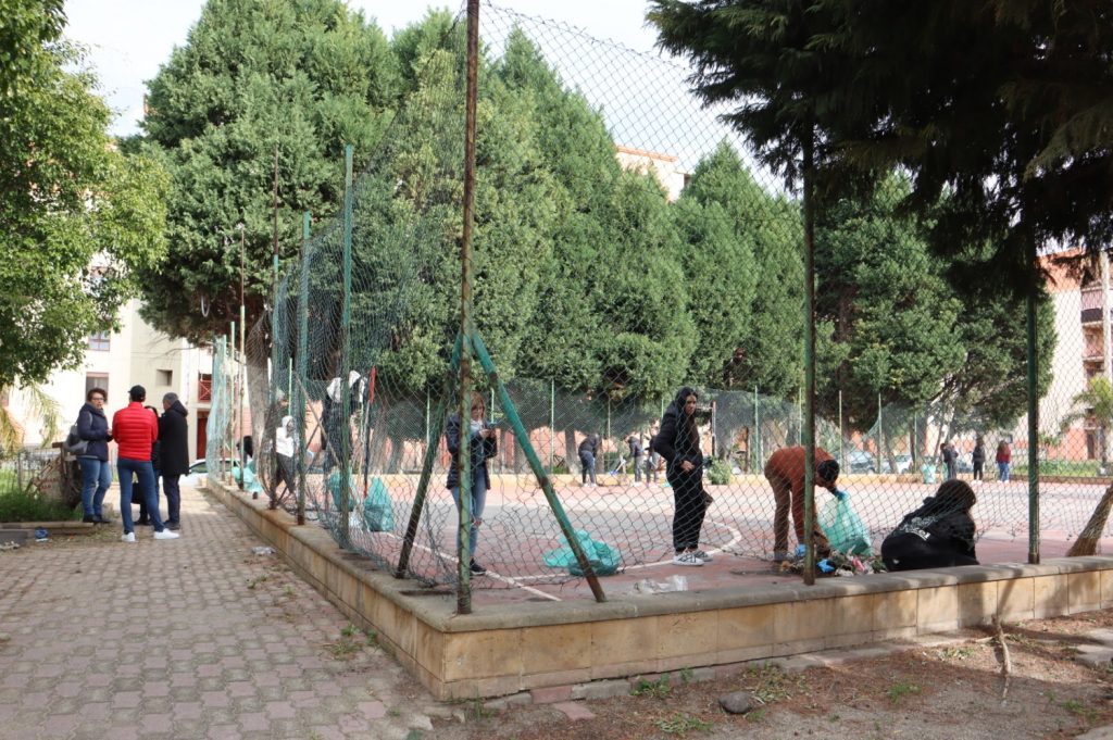 Angela Robusti Inzaghi e gli studenti reggini puliscono Via Marina e Rione Marconi