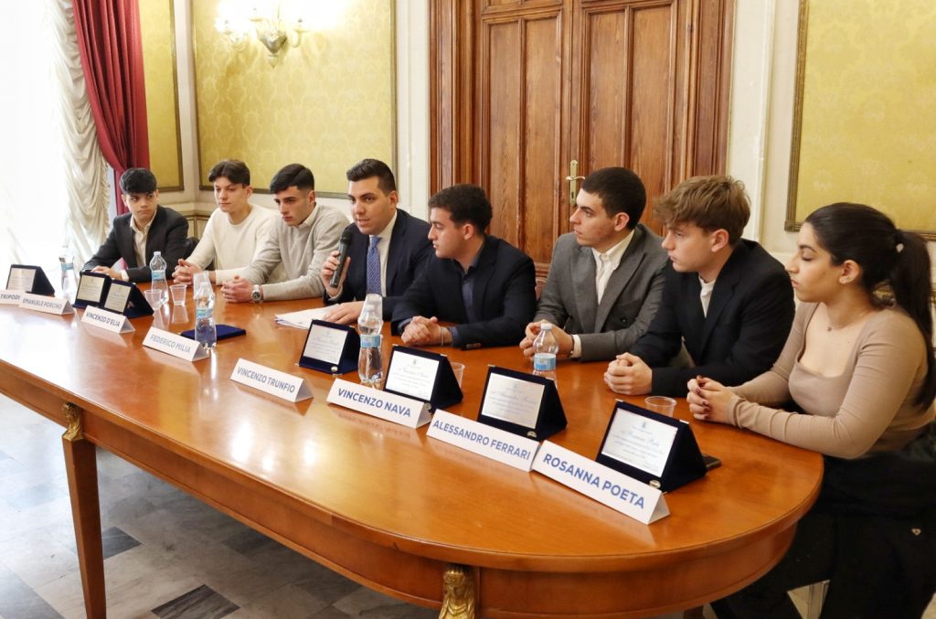 Premiazione ragazzi scuole Piria e Leonardo da Vinci