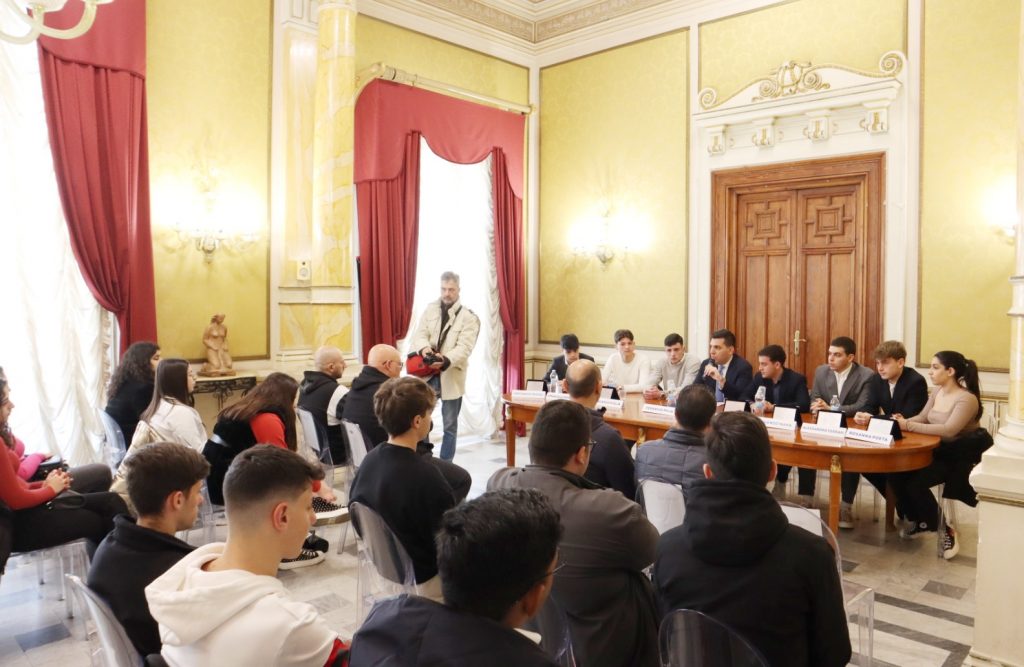 Premiazione ragazzi scuole Piria e Leonardo da Vinci