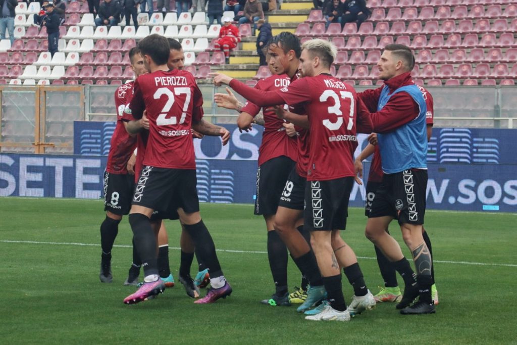 Reggina-Modena esultanza gol Strelec