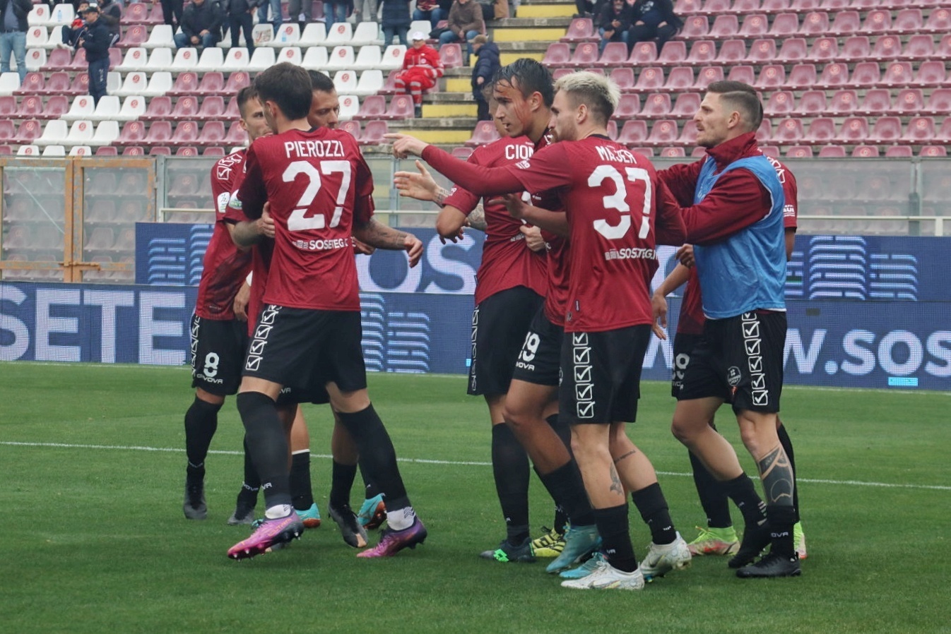 Reggina-Modena esultanza gol Strelec