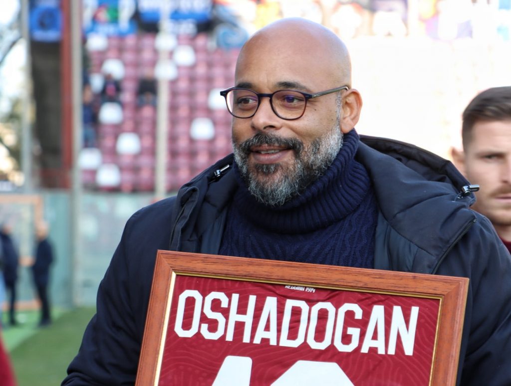Reggina-Pisa, premiazione e accoglienza Oshadogan