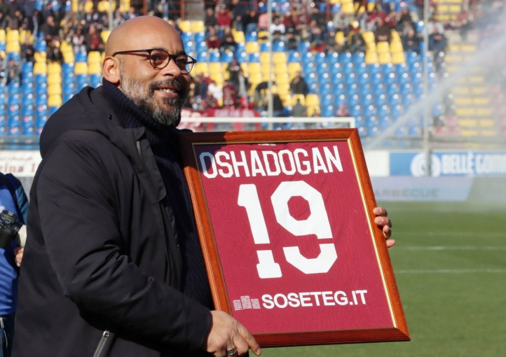 Reggina-Pisa, premiazione e accoglienza Oshadogan